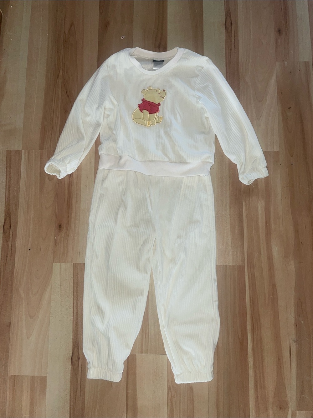 Winnie the Pooh outfit set size 3T